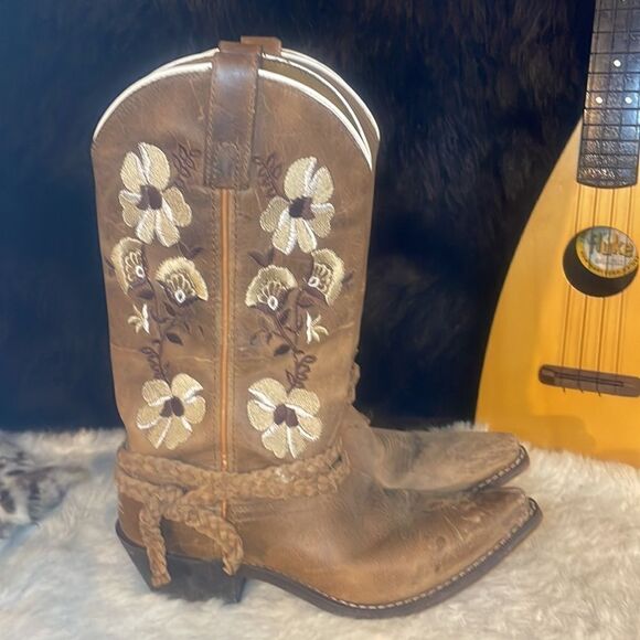 Cedar Rose boots 7.5 (4625) - Picture 4 of 13